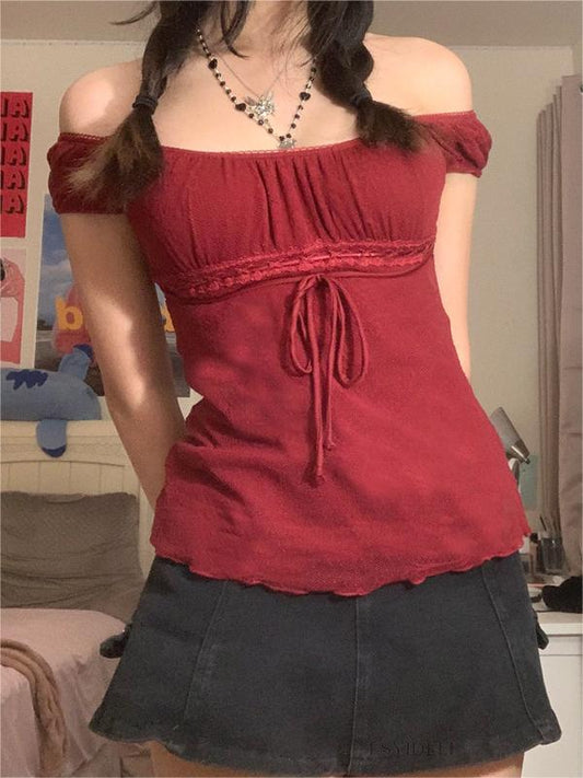 Vintage red short sleeve top with lace trim